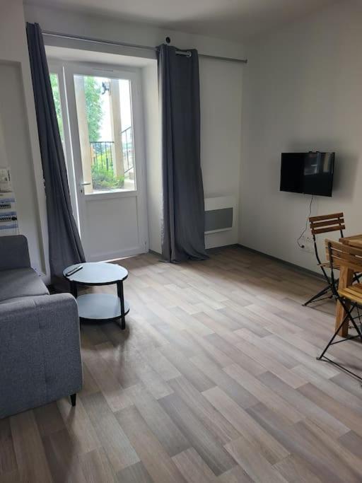 Logement Centre Ville Maurs Eksteriør billede